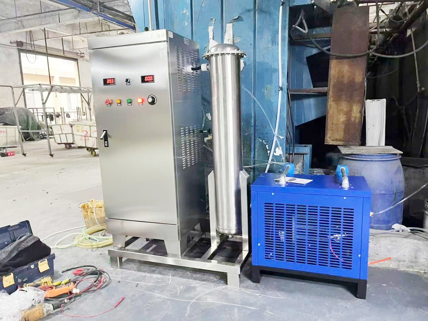 may-ozone-tich-hop-he-thong-may-giat-quan-jean