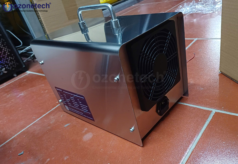 may-ozone-khu-mui-phong-nguoi-cao-tuoi